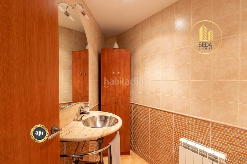 Foto 6f7b2ff2-5ba8-460d-8e6d-da9ca8a4a173. Casa adosada amplia y luminosa casa con terraza en el corazón en Ullastrell