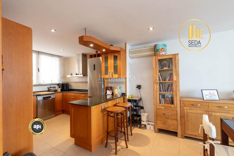 Foto b6a564ba-9527-4557-a9fc-a269407f1b33. Casa adosada amplia y luminosa casa con terraza en el corazón en Ullastrell