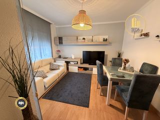 Flat  Carrer de feijóo. Piso de 3 habitaciones con balcón y aire acondicionado