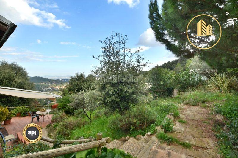 Foto d2781704-d02d-4a6f-af97-c215fd2120a4. Xalet amb calefacció aparcament piscina a Matadepera