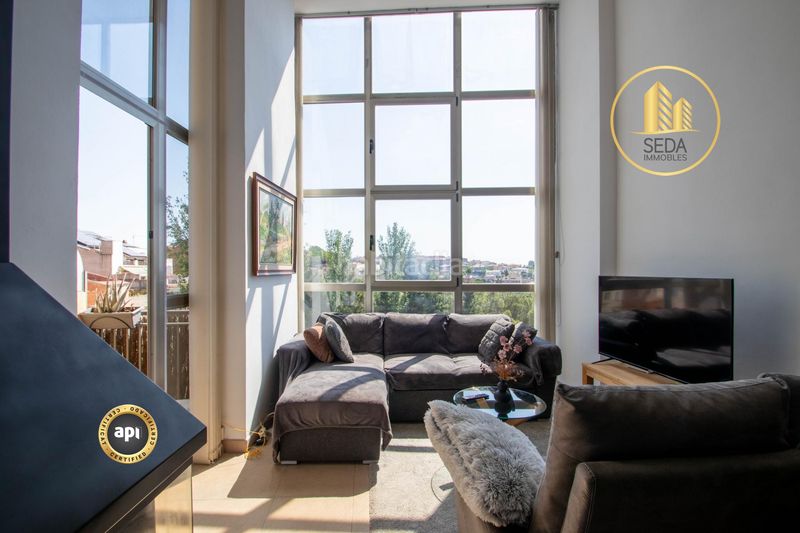 Foto 571a5ce8-a204-47e3-ab52-5b808163ff41. Casa adosada amplia y luminosa casa con terraza en el corazón en Ullastrell