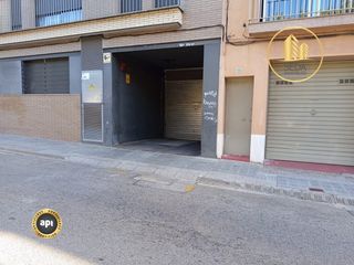 Aparcament cotxe a Carrer de Granada