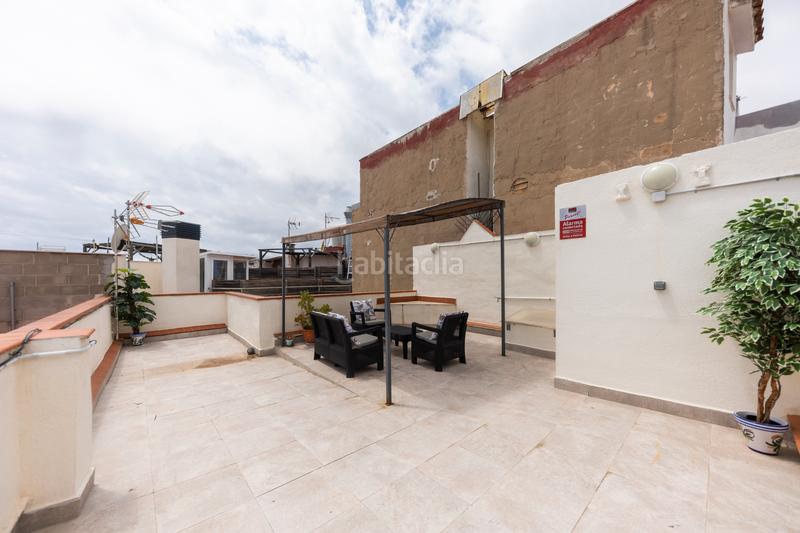 Foto b055199b-3b9d-4856-9697-2c7deb745b7c. Ático  en venta – 2 terrazas, trastero y ubicación inmejorable en Sitges