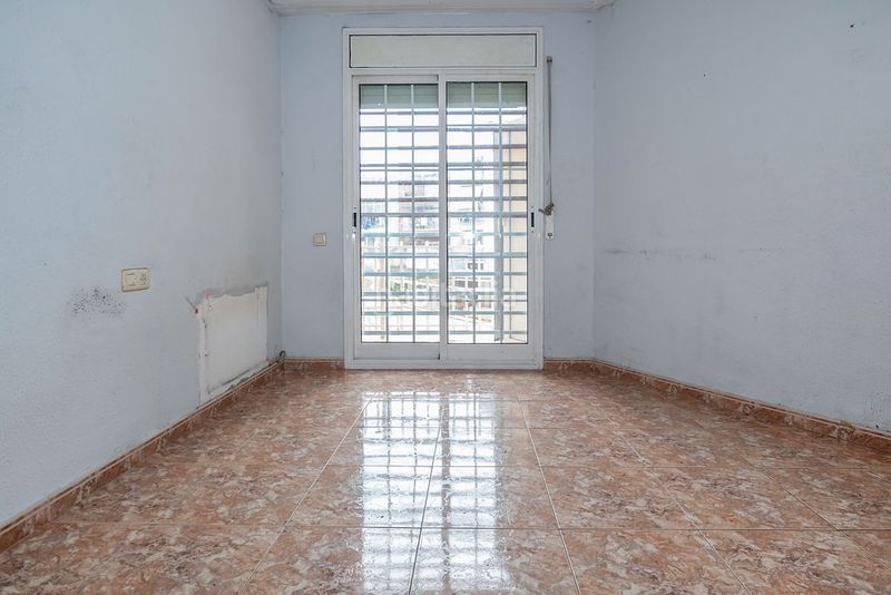 Foto 13d2d571-c342-4738-aa43-b4dcbd5353dd. Flat in carrer joan maragall 19 in Ciutat Cooperativa-Molí Nou Sant Boi de Llobregat