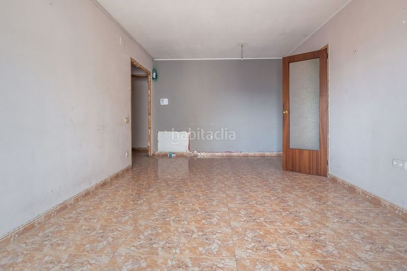 Foto 7f8401ac-af54-404b-9535-b25c2518f772. Flat in carrer joan maragall 19 in Ciutat Cooperativa-Molí Nou Sant Boi de Llobregat