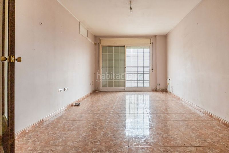 Foto c54ce797-ee1c-4a2e-89a0-e5f7c5b72cbd. Flat in carrer joan maragall 19 in Ciutat Cooperativa-Molí Nou Sant Boi de Llobregat