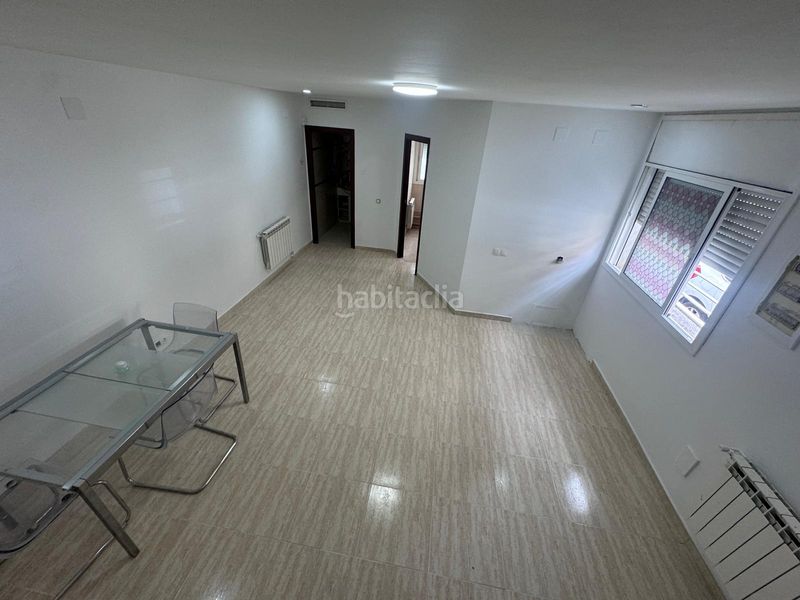 Foto a311918f-40c9-4ca5-a40f-2b416f2a9708. Casa a Passeig Maragall Gavà