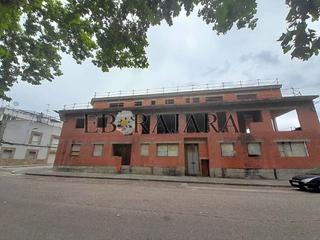 Édifice  Paredón. Edificio de 44 viviendas y 42 garajes sin terminar