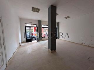 Erdgeschoss  Santa teresa de jesús. Vivienda a pie de calle, actualmente local comercial