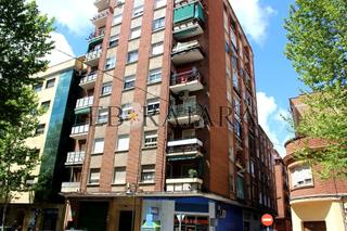 Location Appartement  De la estación. Vivienda con tres dormitorios y ascensor