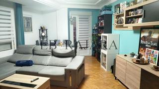 Flat  Del pilar. Vivienda de tres dormitorios en buen estado