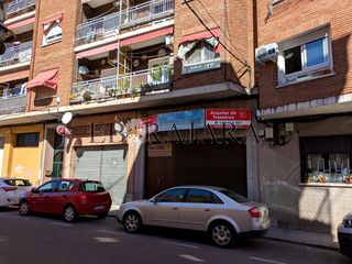 Local Comercial  San esteban. Local acondicionado para trasteros