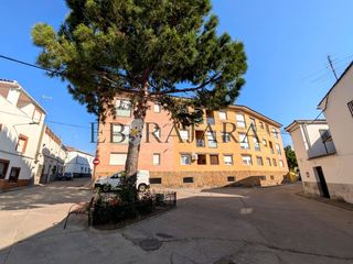 Pis  Viñuelas. Vivienda de dos dormitorios con un baño y garaje