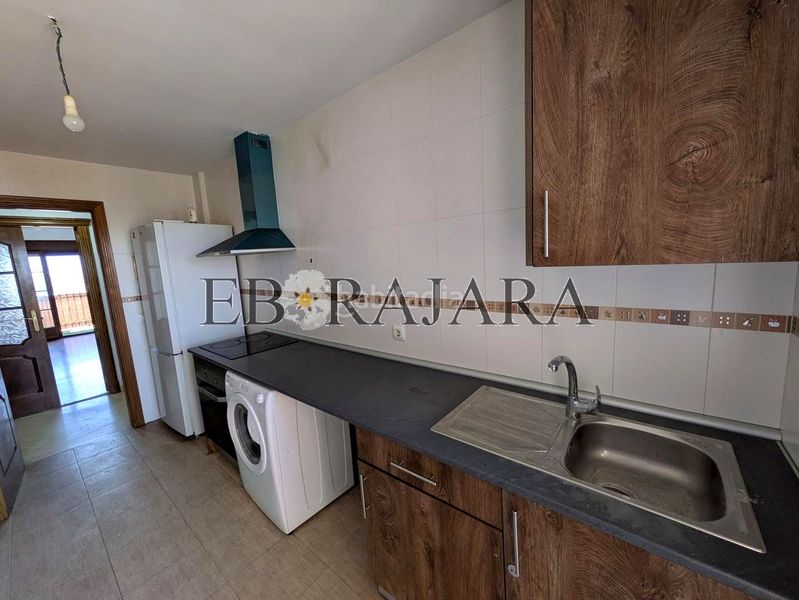 Foto b59b9ff8-a017-4dea-aaf9-6baffd82d1a8. Pis amb aparcament a Cazalegas