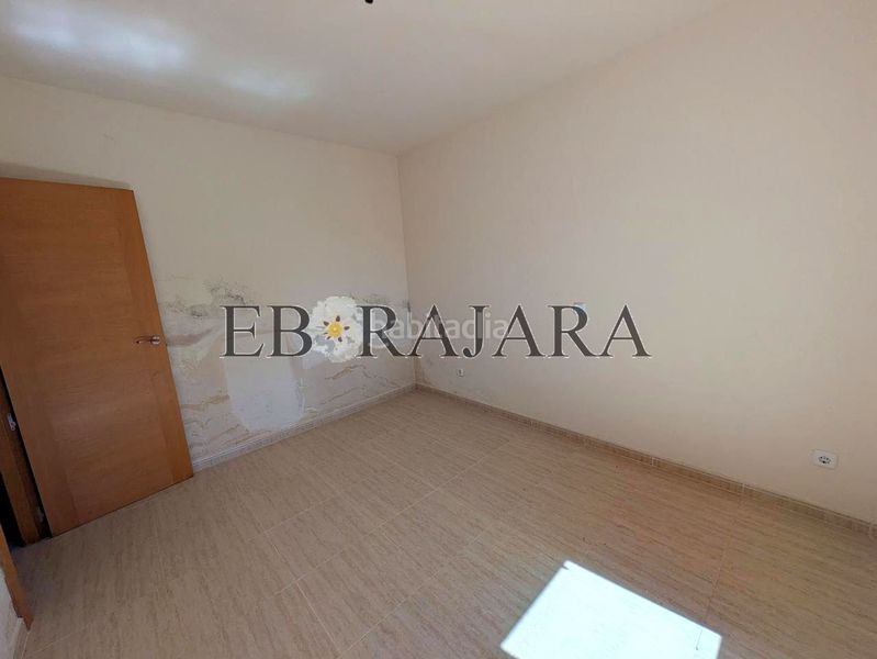 Foto 626ff535-de6a-4023-b7f7-2bedf5537e3e. Casa adossada amb aparcament a Lucillos