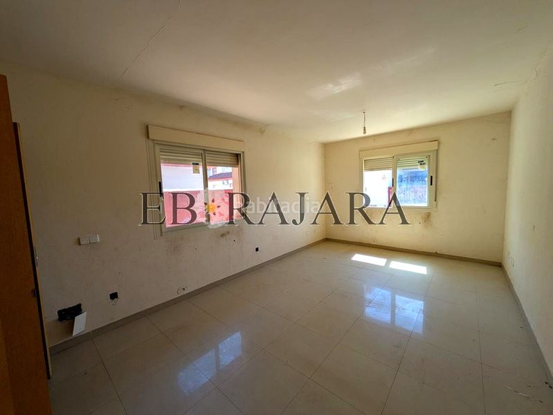 Foto 65d2414f-7082-4a53-a876-56733449e807. Casa adossada amb aparcament a Lucillos