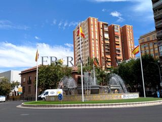 Pis  De la estación. Vivienda de tres dormitorios en buen estado