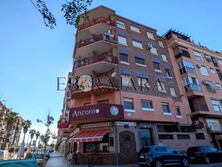 Pis  Calle domingo savio. Estupenda vivienda de tres dormitorios
