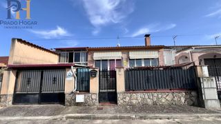 Chalet in Cazalegas