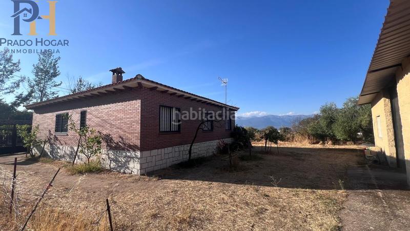 Foto 1568099f-5632-49b3-bb12-fae7881ee996. Chalet mit parking in Almendral de la Cañada