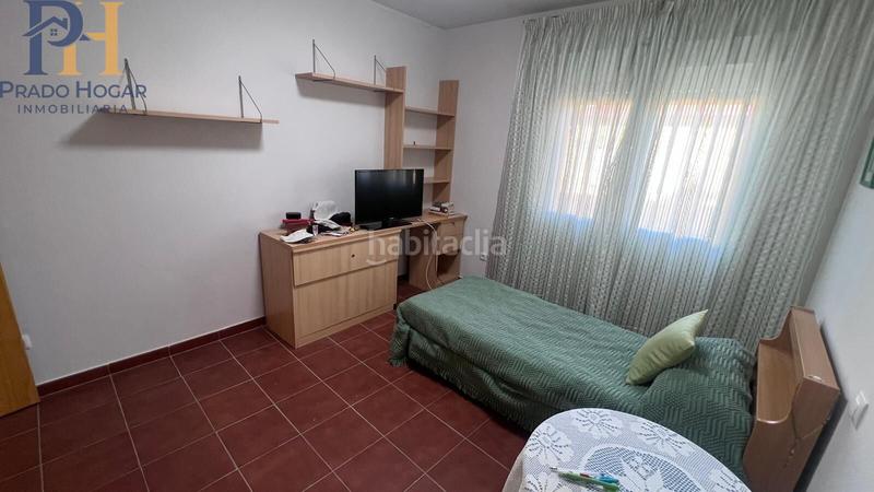 Foto 99004d85-f891-43cf-a8b0-21fade583709. Chalet mit parking in Almendral de la Cañada