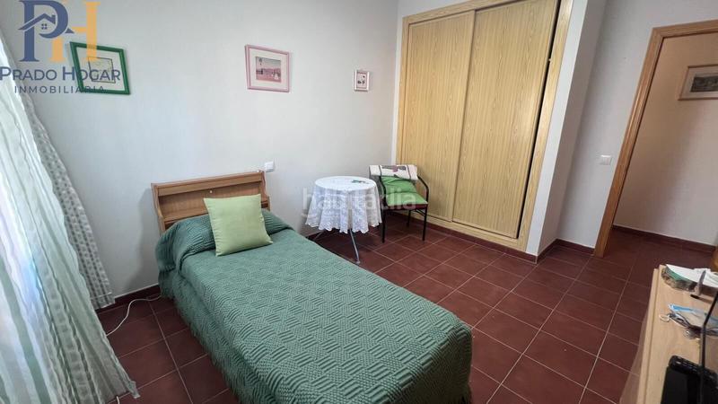 Foto c6263d1f-1e91-4aee-82c8-d02684820dc7. Chalet mit parking in Almendral de la Cañada