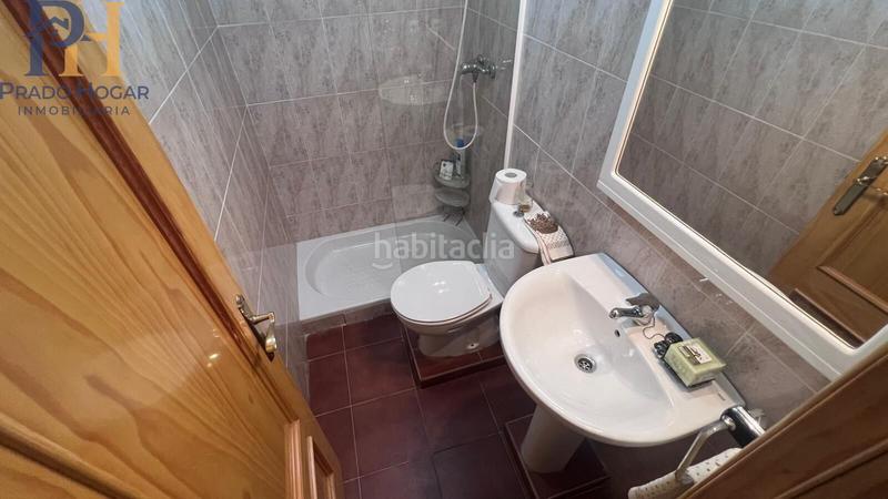 Foto ee4c7ab1-9476-443a-bee1-76cf85666c86. Chalet mit parking in Almendral de la Cañada