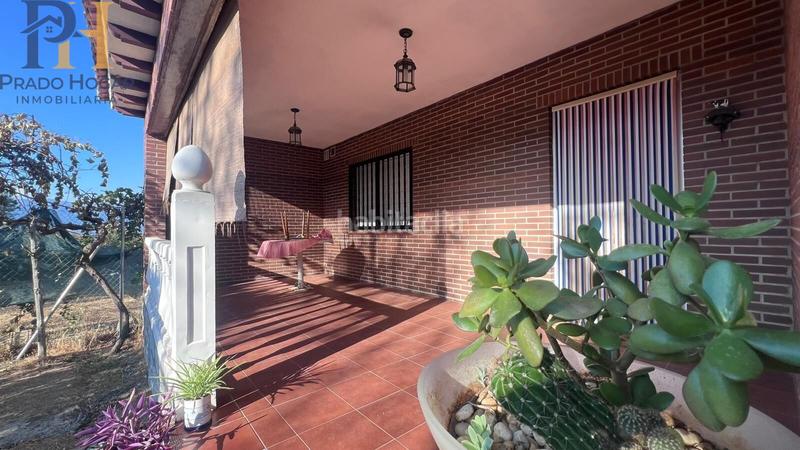 Foto 79376927-7655-4e25-8f25-e34fc91e6f77. Chalet en Almendral de la Cañada