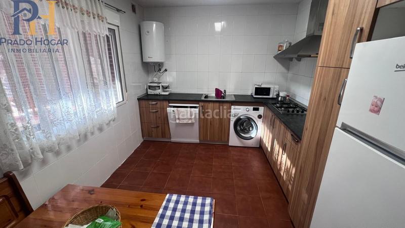 Foto b661c5fe-b250-4669-959e-5a9e4d48005e. Chalet en Almendral de la Cañada