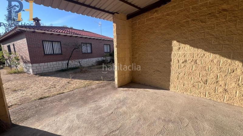 Foto c509d857-a15f-4d24-9c9d-a7a42407360d. Xalet amb aparcament a Almendral de la Cañada