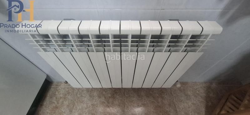 Foto 3b59370a-a5e6-42d2-a17b-ae1fa429b105. Reihenhaus mit heizung parking in Navalcán