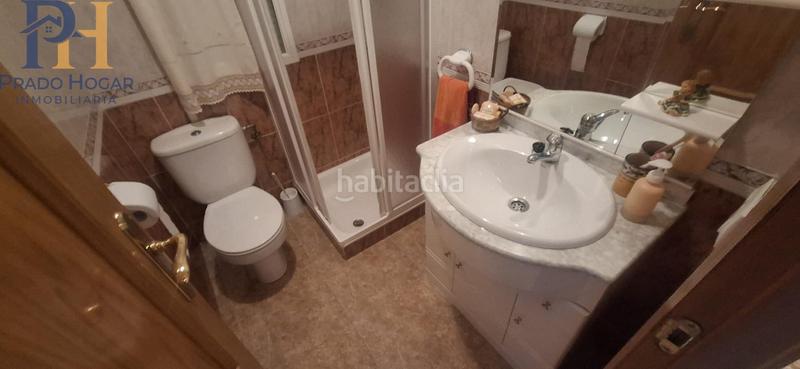 Foto 66977d79-19fc-4093-be40-cad68e6e318c. Reihenhaus mit heizung parking in Navalcán