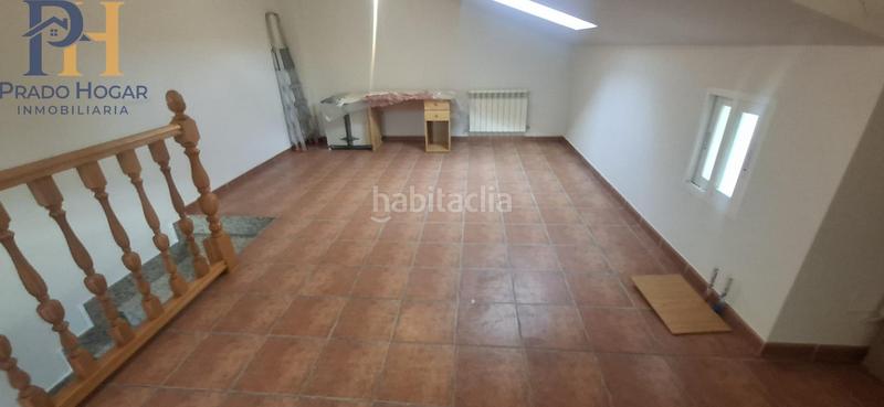 Foto 77bd78bd-eda3-49b3-9392-d29379b31a10. Reihenhaus mit heizung parking in Navalcán