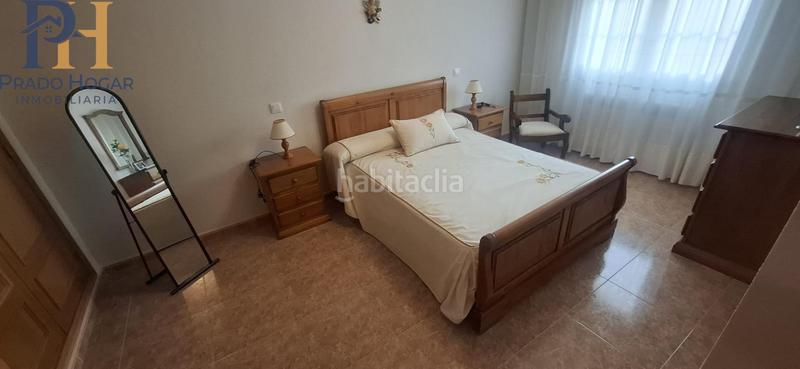 Foto 94563e34-0efd-47f6-9d40-73c57f4c9099. Reihenhaus mit heizung parking in Navalcán