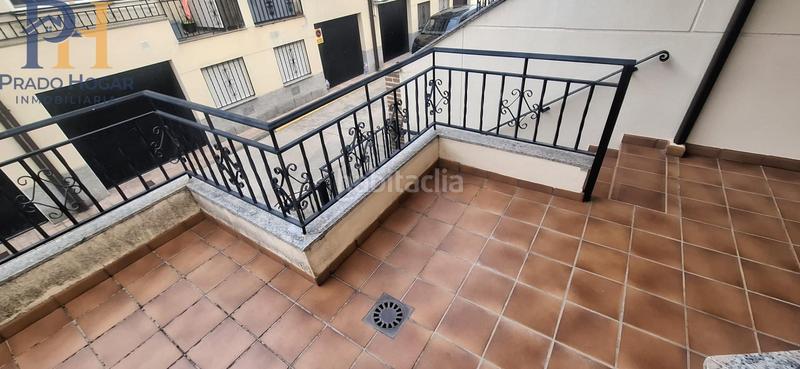 Foto e985a80d-a44f-4471-829f-9af125a5ddef. Reihenhaus mit heizung parking in Navalcán