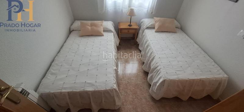 Foto eea3adb5-4656-4b89-abb9-e09fd4f28ca2. Reihenhaus mit heizung parking in Navalcán