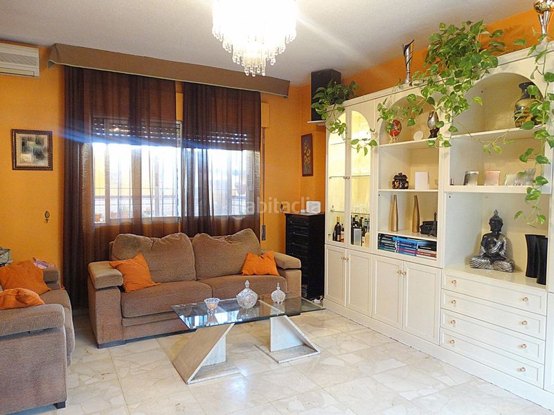 Foto d48fe43c-5dac-4e84-8784-74659f6c033d. Casa amb calefacció aparcament a Centro Arganda del Rey