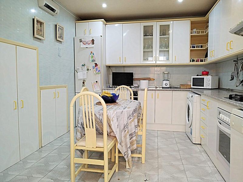 Foto f813277b-5fdb-43ac-8d67-760b527ae961. Casa amb calefacció aparcament a Centro Arganda del Rey