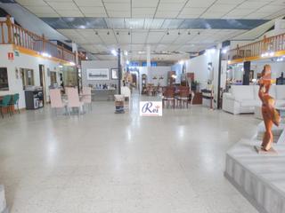 Nau industrial en Zona Industrial. Fantástica nave industrial en primera línea de av. de madrid Nau industrial en Zona Industrial. Fantástica nave industrial en primera línea de av. de madrid