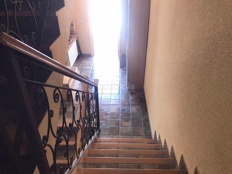 Foto 83d87880-b341-4b29-b0eb-3f6ee5a79a64. Casa aparellada amb calefacció aparcament a El Mirador-El Grillero Arganda del Rey