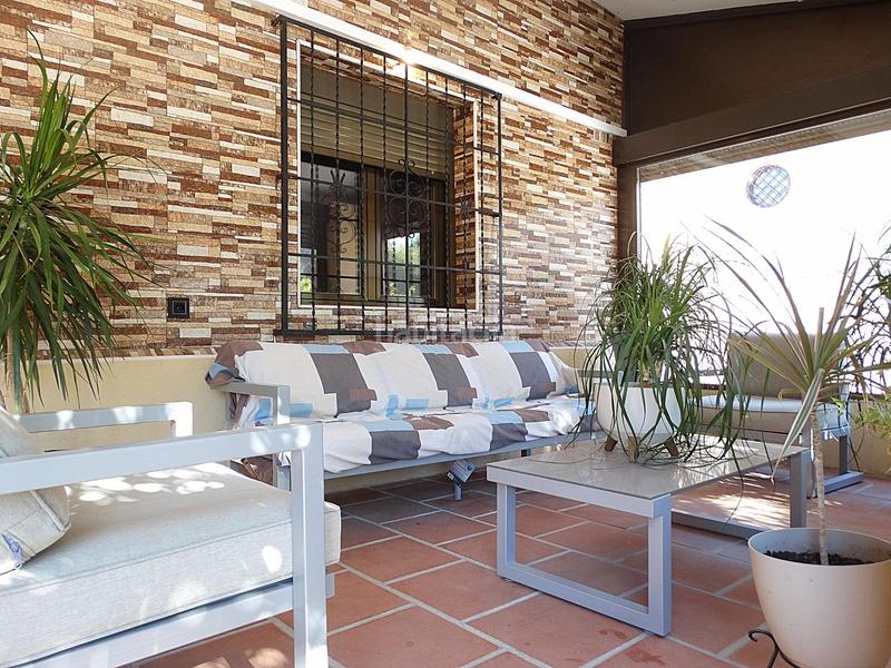 Foto 1202264f-116d-49e8-afd0-ad47b3d7f5fa. Xalet amb calefacció aparcament piscina a Los Villares Arganda del Rey