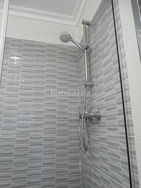 Foto 1d7ab6ea-7c17-4311-ad4a-b4152661cfd7. Xalet amb calefacció aparcament piscina a Los Villares Arganda del Rey