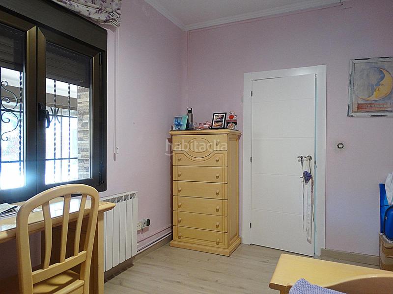 Foto 517ffc45-5820-4b64-8b15-8be4df55bd49. Xalet amb calefacció aparcament piscina a Los Villares Arganda del Rey