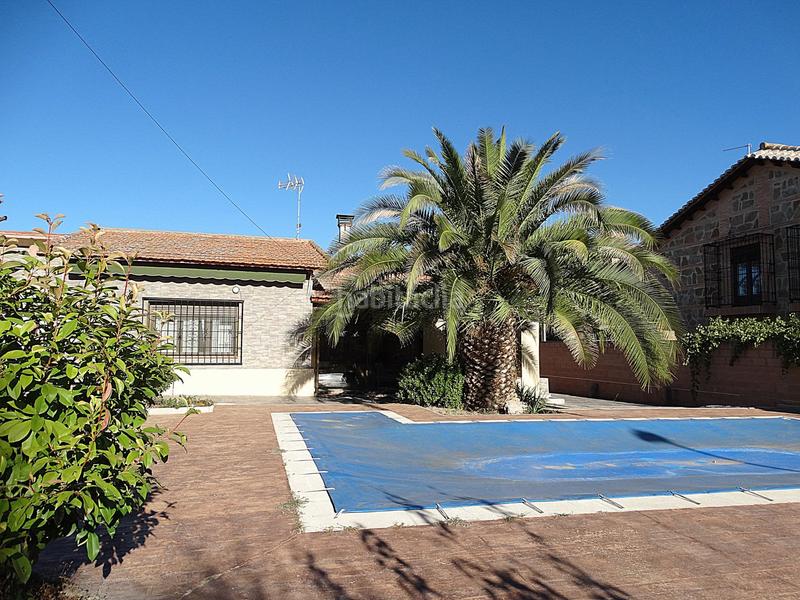 Foto 52bde53c-b811-4947-8cfc-0bdada6c287a. Xalet amb calefacció aparcament piscina a Los Villares Arganda del Rey