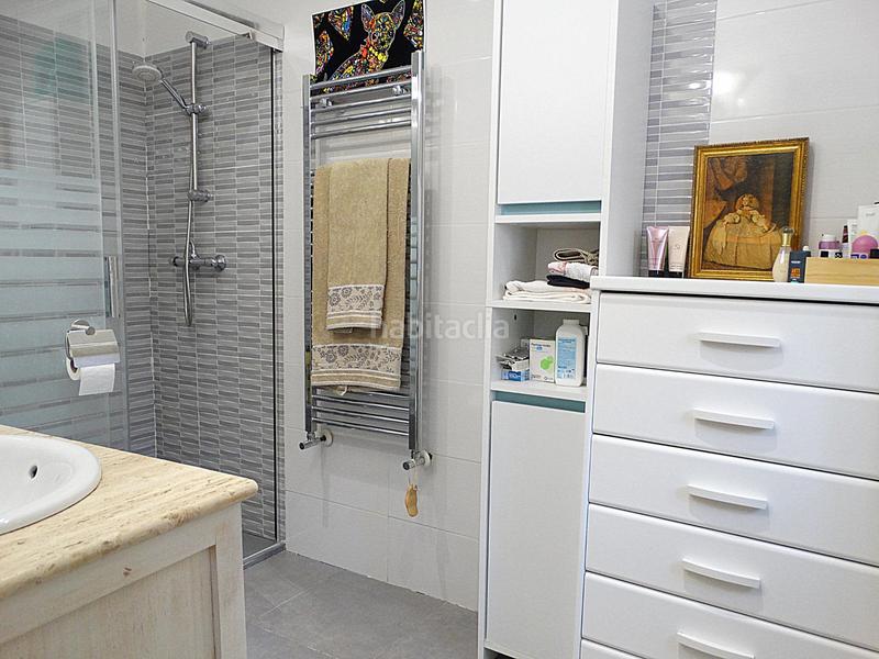 Foto 65b0f309-9146-462e-92d6-82d30a8f804c. Xalet amb calefacció aparcament piscina a Los Villares Arganda del Rey