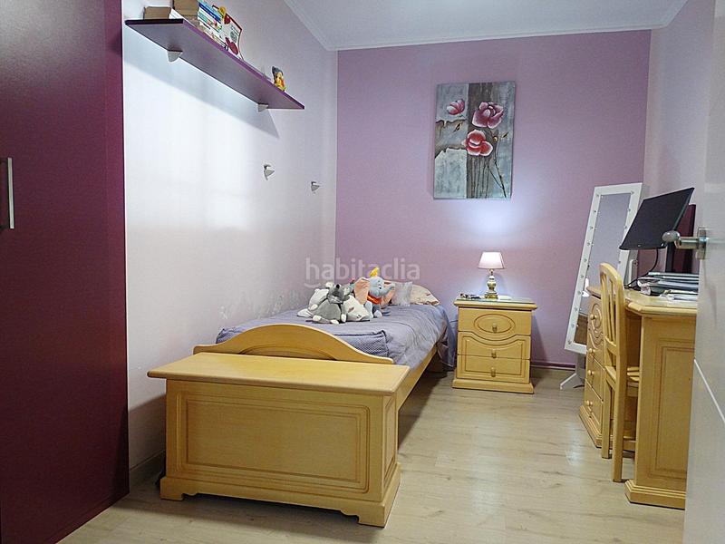 Foto 7126b70a-43fb-44e6-a957-10abe456c7c5. Xalet amb calefacció aparcament piscina a Los Villares Arganda del Rey