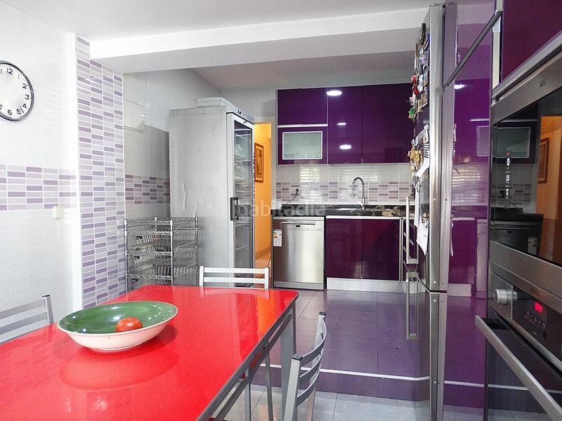 Foto 736b76c2-4bcc-422c-b663-ee14c9ebf200. Xalet amb calefacció aparcament piscina a Los Villares Arganda del Rey