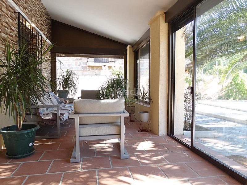 Foto 76be0aa1-85ed-4093-8ea7-20a1f2ce01cc. Xalet amb calefacció aparcament piscina a Los Villares Arganda del Rey