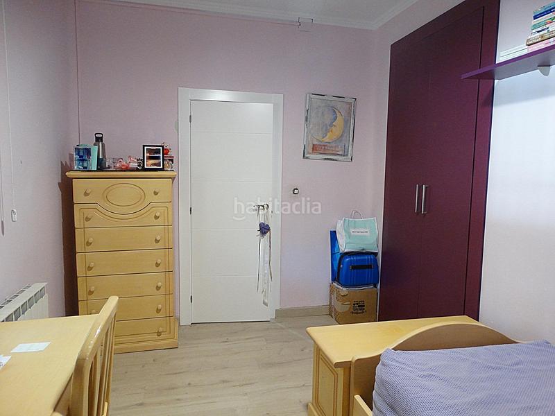 Foto b5f59934-edc0-43d0-aa63-bb7c716d735d. Xalet amb calefacció aparcament piscina a Los Villares Arganda del Rey