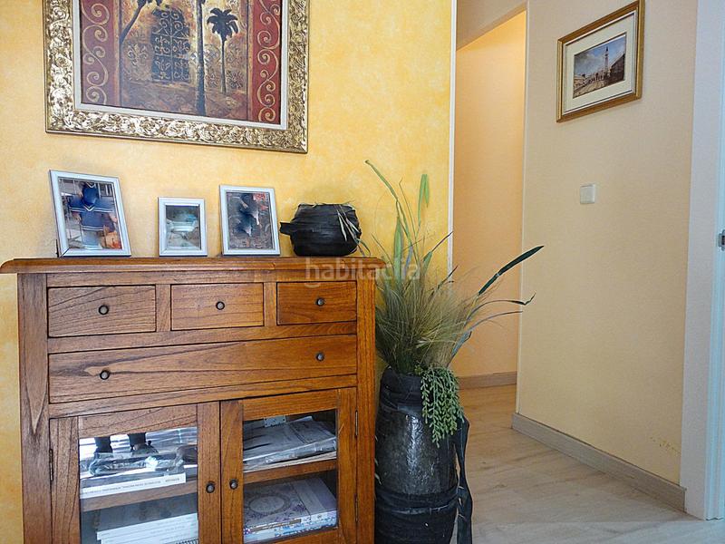 Foto dcb9f892-910b-4c41-916f-afc004cd1379. Xalet amb calefacció aparcament piscina a Los Villares Arganda del Rey